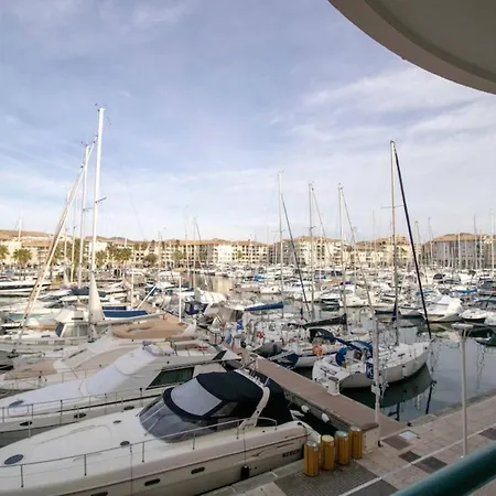 Apartment With Balcony And View On The Port Frejus Exterior photo