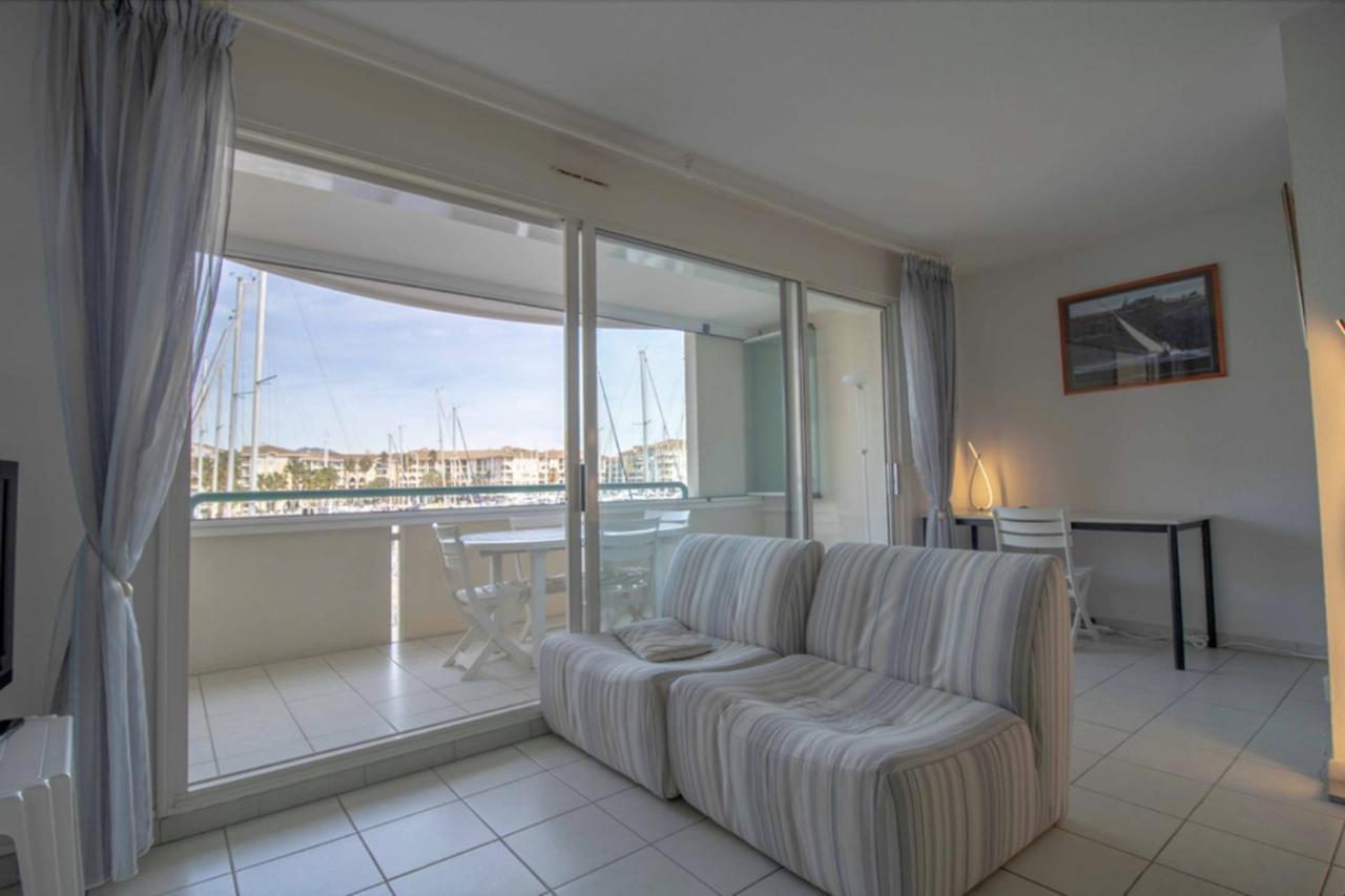 With Balcony And View On The Port Apartment *